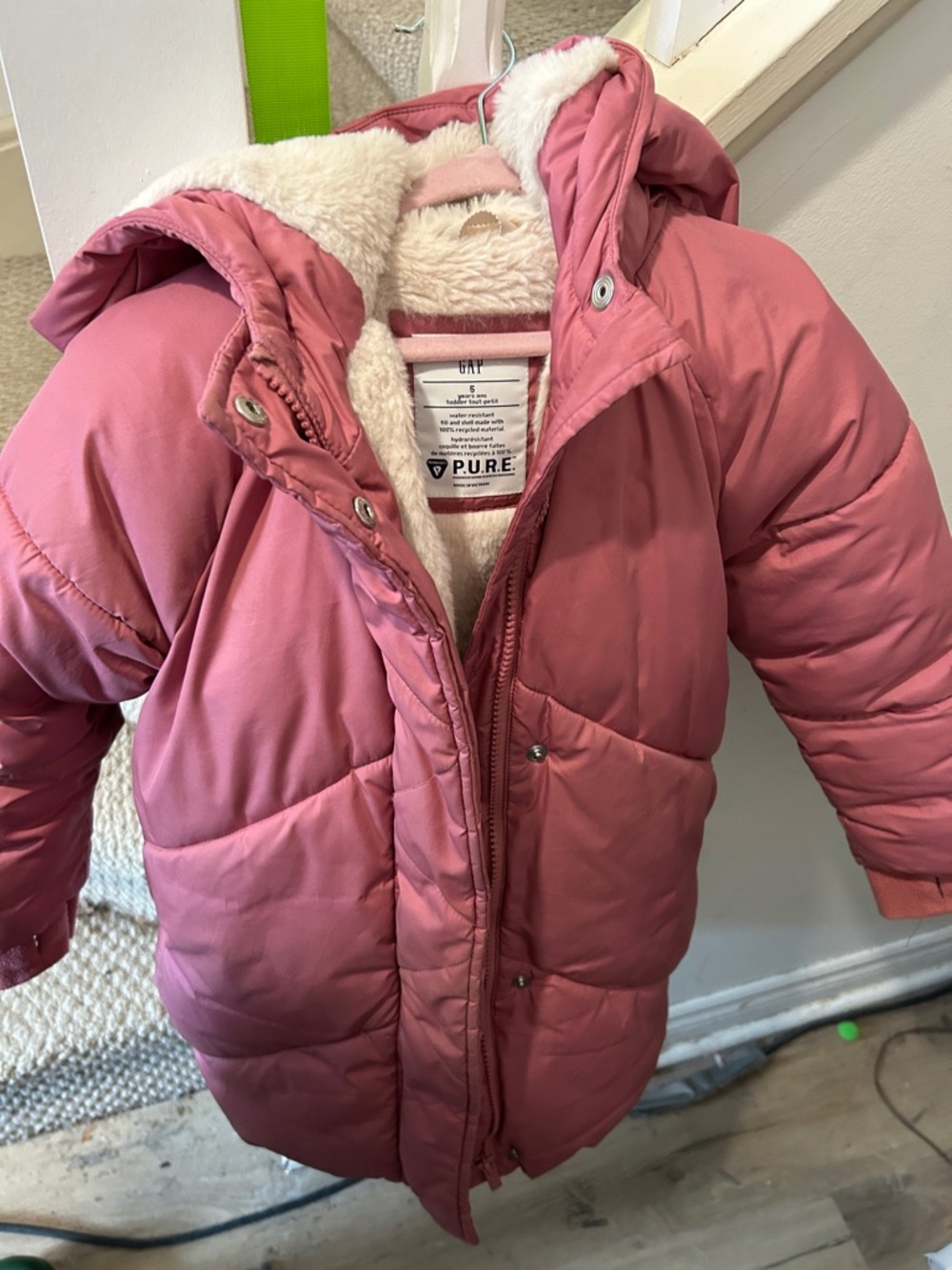 Gap girls winter coat size 5 EUC